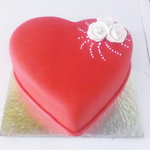 Romantic Red Heart Designer Cake Delivery in Gurugram