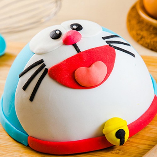 Doraemon Designer Fondant Cake Delivery in Gurugram