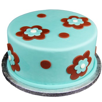 Daisies With Dots Fondant Cake Daisies With Dots Fondant Cake