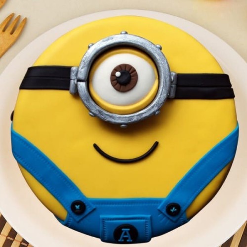 Magical Minion Fondant Cake Delivery in Gurugram Magical Minion Fondant Cake Delivery in Gurugram
