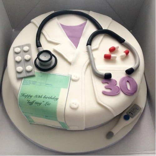Doctor Kits Customized Cake Delivery in Gurugram