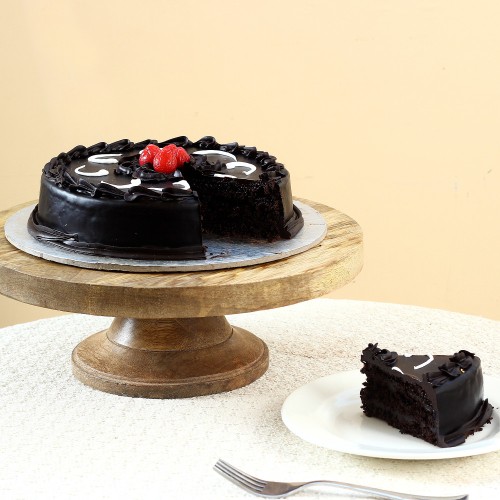 Chocolate Truffle Cake Delivery in Gurugram Chocolate Truffle Cake Delivery in Gurugram