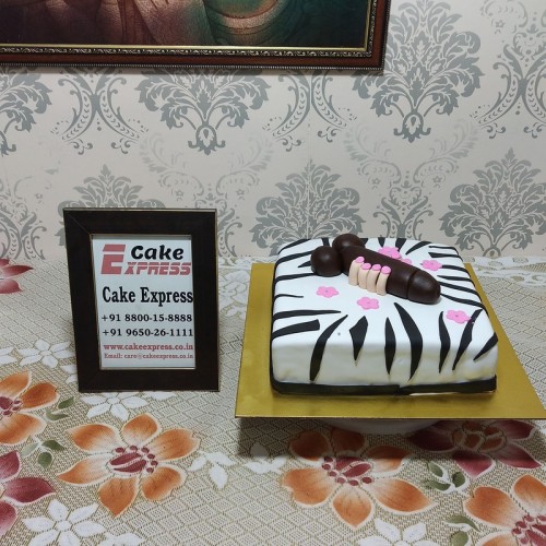 Hold It and Take It Naughty Cake Delivery in Gurugram