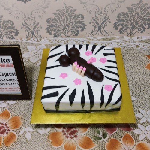 Hold It and Take It Naughty Cake Delivery in Gurugram