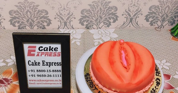 Gurgaon Special: Vagina Theme Fondant Cake Delivery in Gurgaon