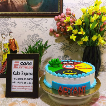 Avengers Semi Fondant Cake Avengers Semi Fondant Cake