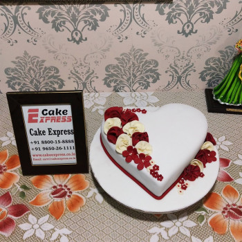 Tender Heart Designer Fondant Cake Tender Heart Designer Fondant Cake