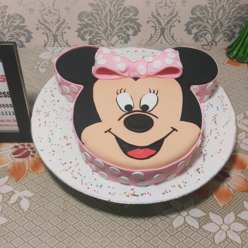 Cute Minnie Mouse Face Fondant Cake in Gurgaon