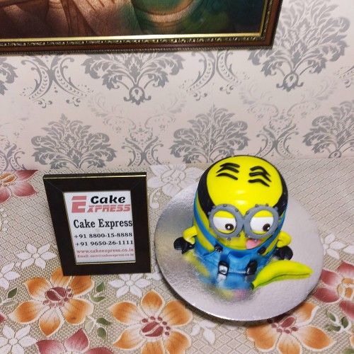 Minion Delight Fondant Cake in Gurgaon
