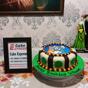 Tom and Jerry Fondant Cake