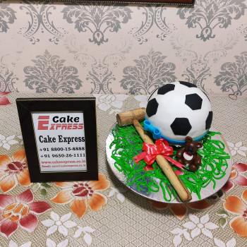 Soccer Ball Pinata Cake Soccer Ball Pinata Cake