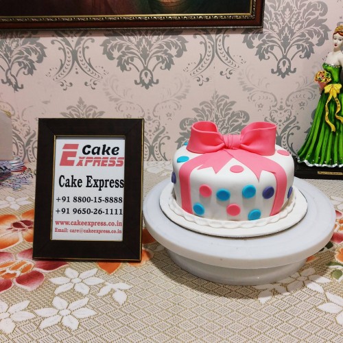 Pink Bow & Polka Dots Cake in Gurgaon
