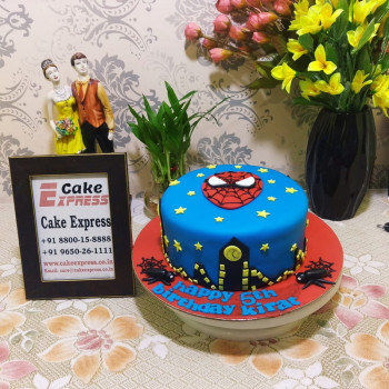 Marvel Spiderman Cake