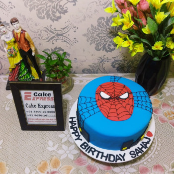 Delicious Spiderman Fondant Cake Delicious Spiderman Fondant Cake