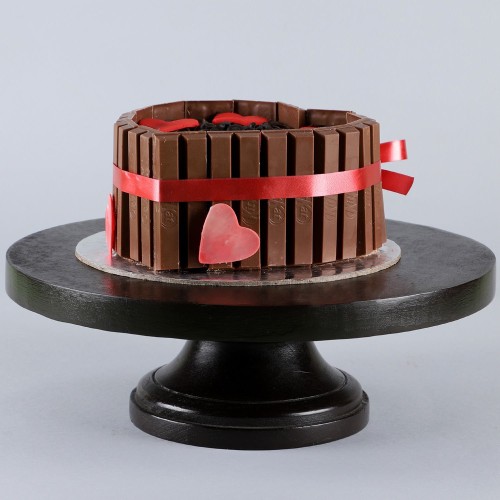 Heart Shaped KitKat Cake Delivery in Gurugram
