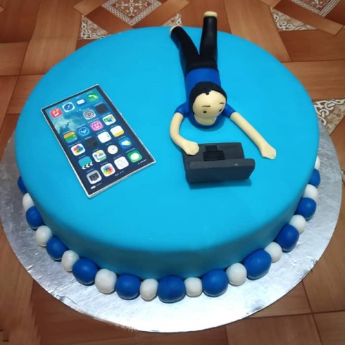 Gadget Lover Guy Theme Cake Delivery in Gurugram