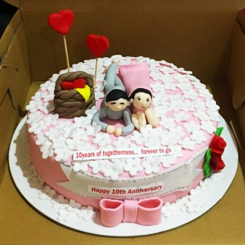 Couple 10th Anniversary Fondant Cake Delivery in Gurugram