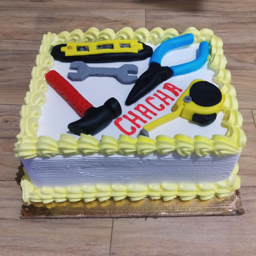 Mechanic Tools Theme Semi Fondant Cake Delivery in Gurugram Mechanic Tools Theme Semi Fondant Cake Delivery in Gurugram