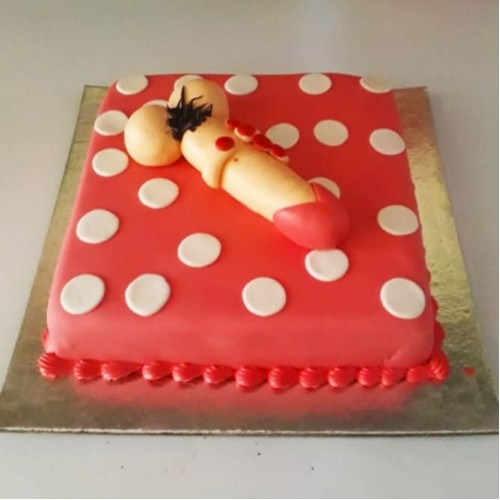 Hen Themed Naughty Cake Delivery in Gurugram