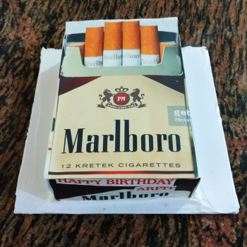 Marlboro Cigarette Cake Marlboro Cigarette Cake