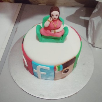 Social Media Addict Lady Cake Social Media Addict Lady Cake
