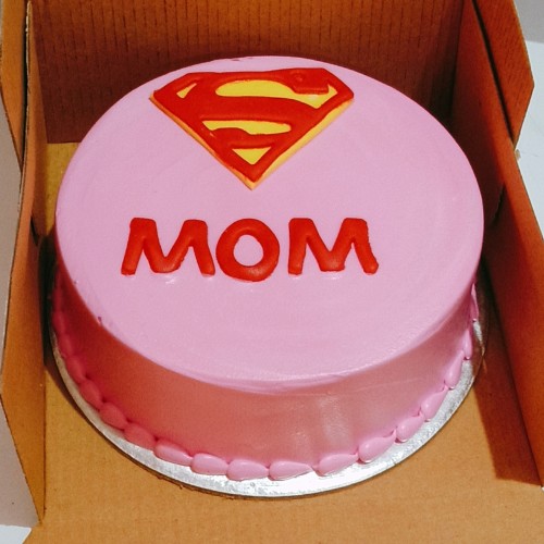 Super MOM Birthday Cake Delivery in Gurugram