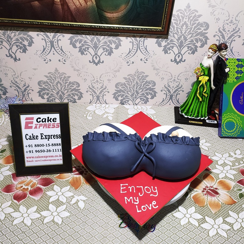 Gurgaon Special: Naughty Boobs Cake Delivery in Gurgaon @ ₹2,999.00