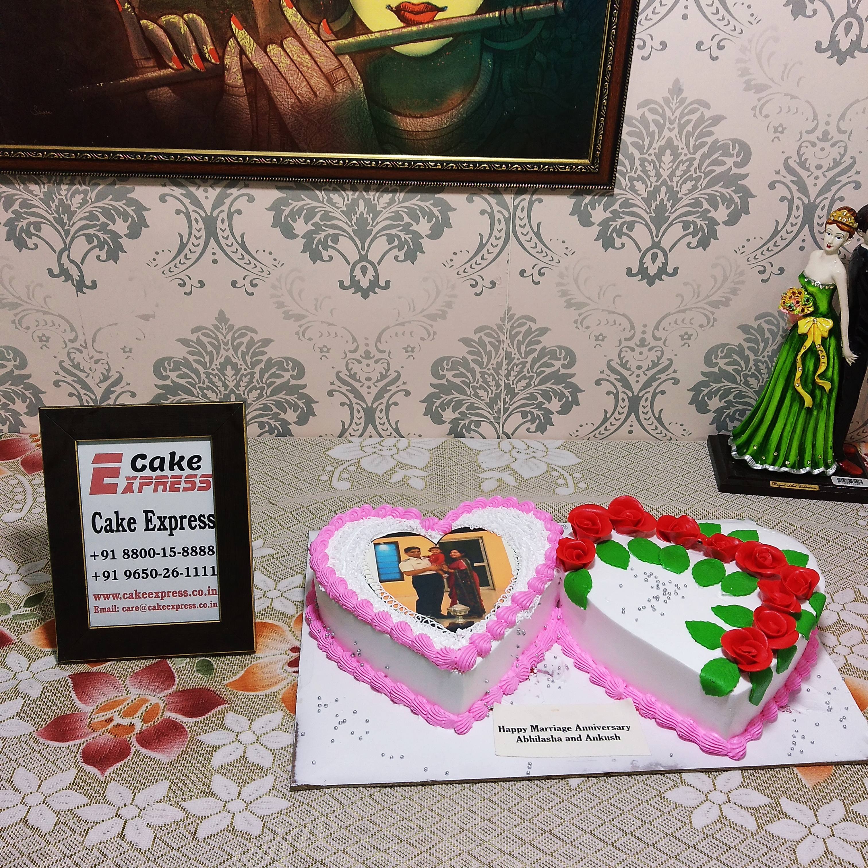 Double heart wedding cake — Other / Mixed Shaped Wedding Cakes | Heart  wedding cakes, Wedding cakes vintage, Cake
